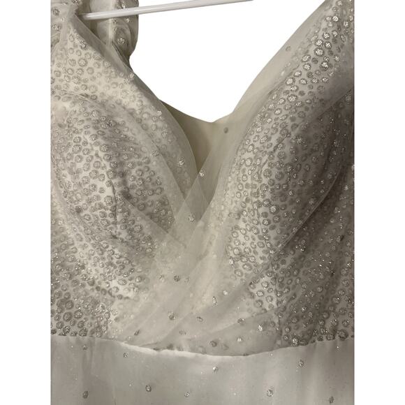 Monica Loretti Wedding Dress Style #8188 SZ 12 White With Sheer Sleeves - Picture 4 of 16